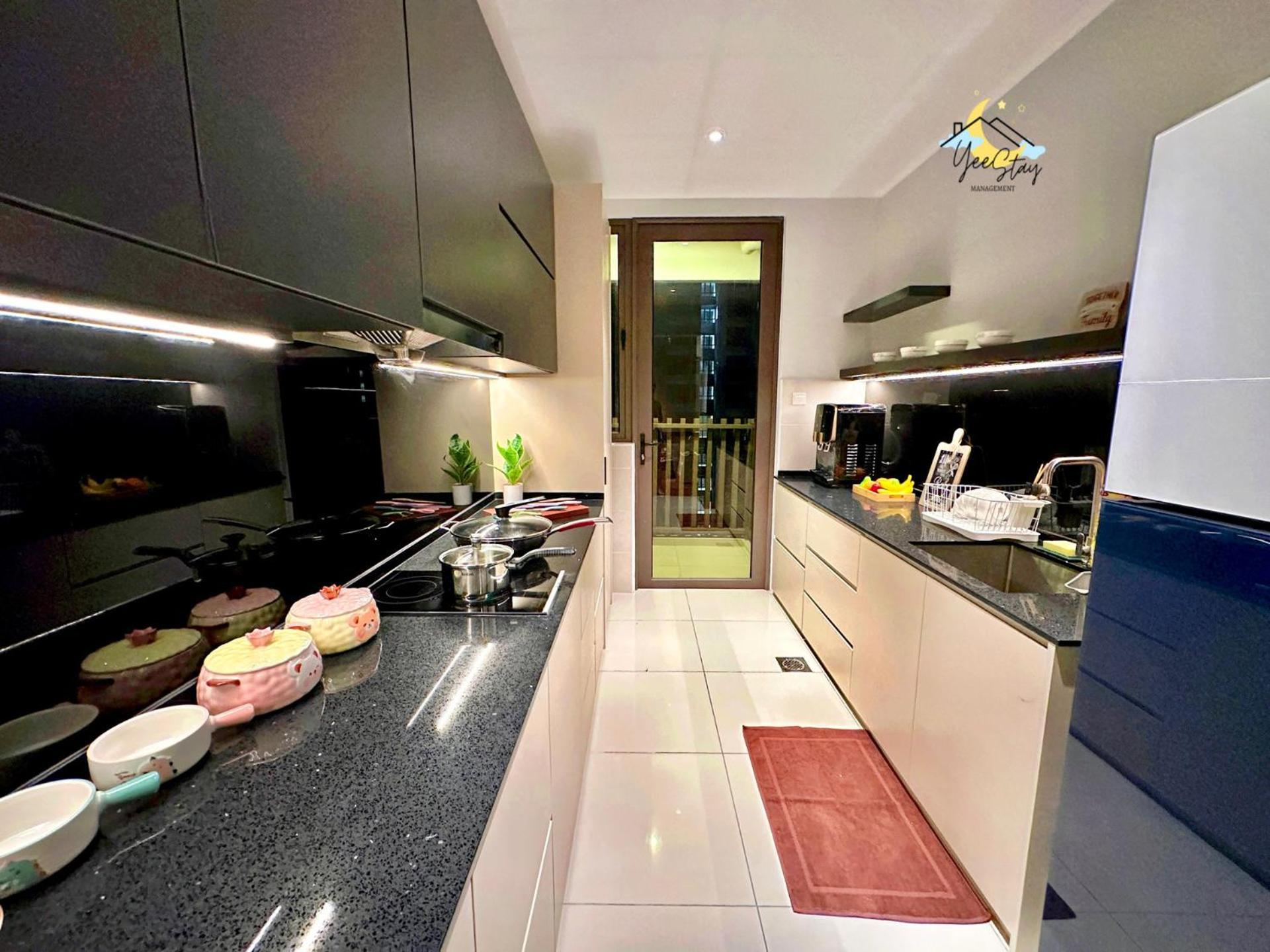 Seaview Poolview Cityview Baliresidence Video Game 5Minjonker ملقا المظهر الخارجي الصورة